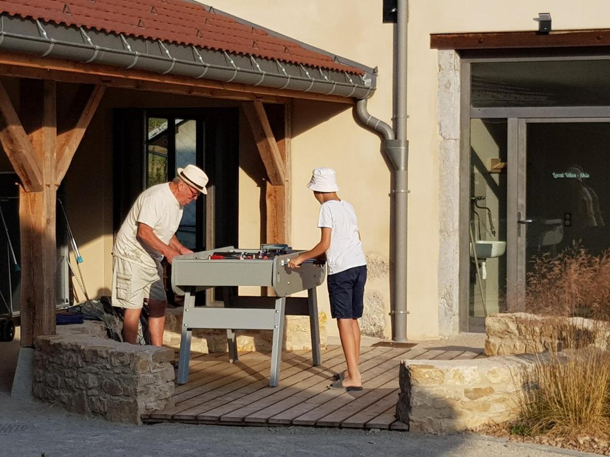 Hotel La Pause Ô Logis à Saint-Laurent-du-Jura Extérieur photo