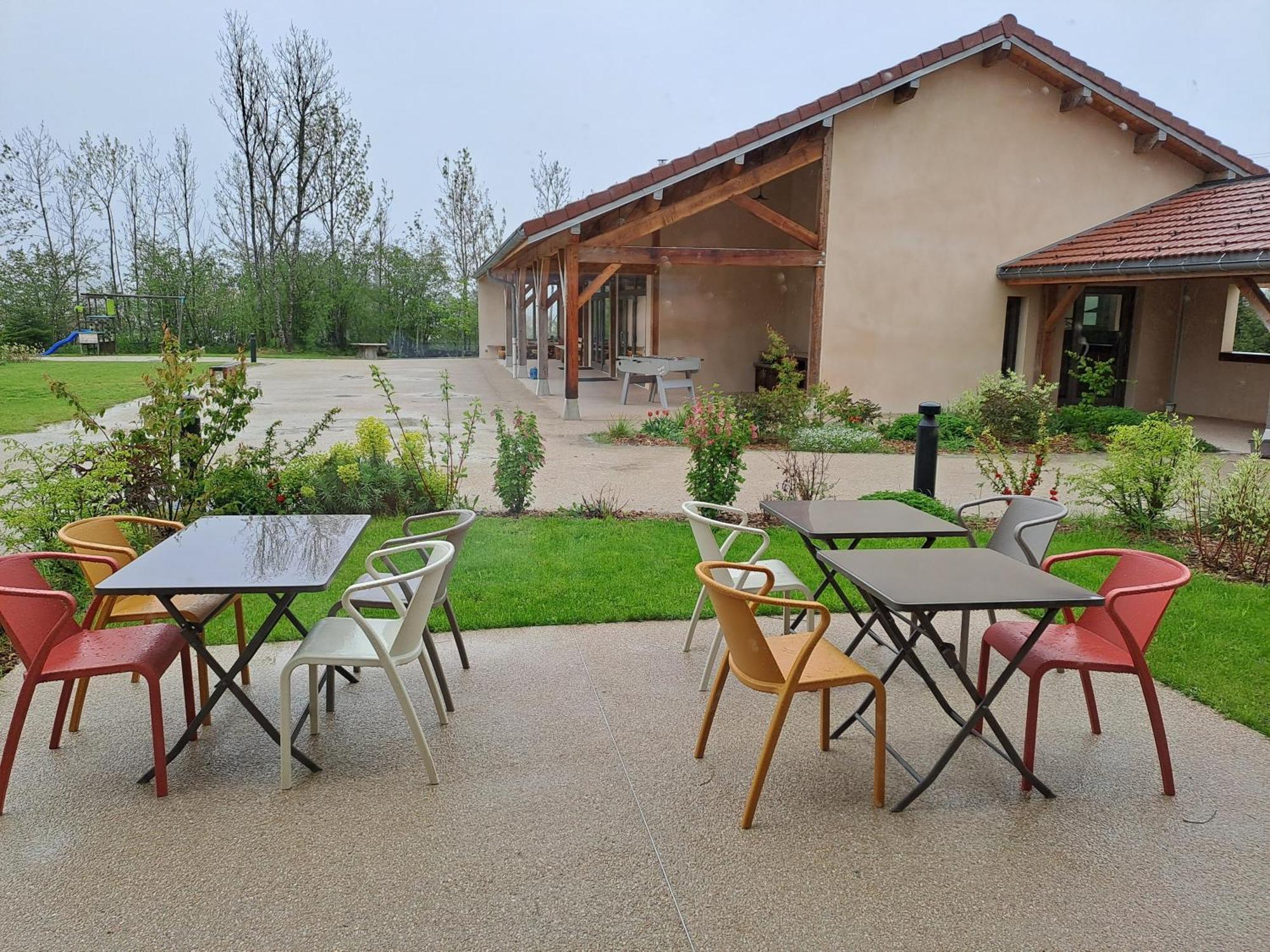 Hotel La Pause Ô Logis à Saint-Laurent-du-Jura Extérieur photo